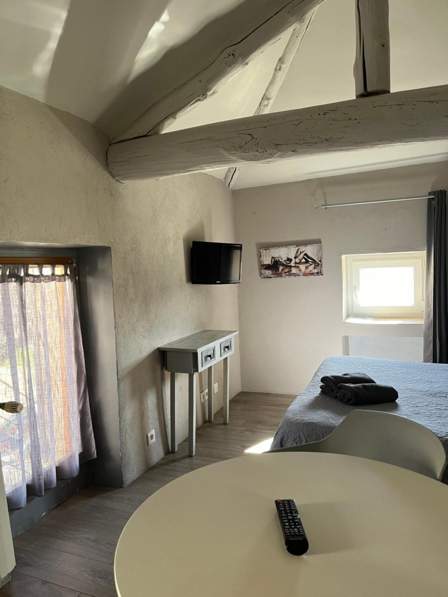 Petit Studio Le Pigeonnier A 5 Mn De Lourmarin Puyvert Luaran gambar