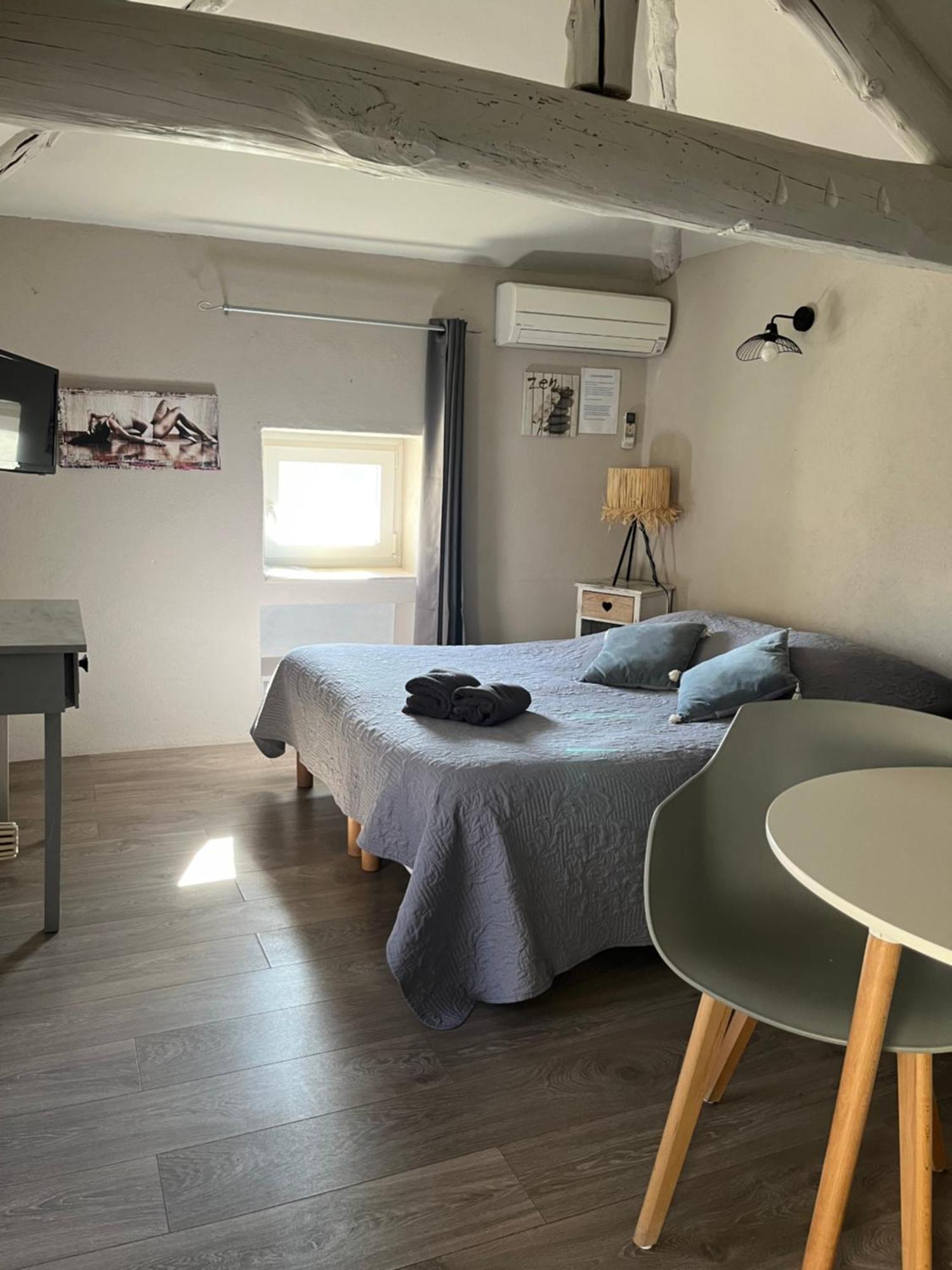 Petit Studio Le Pigeonnier A 5 Mn De Lourmarin Puyvert Luaran gambar