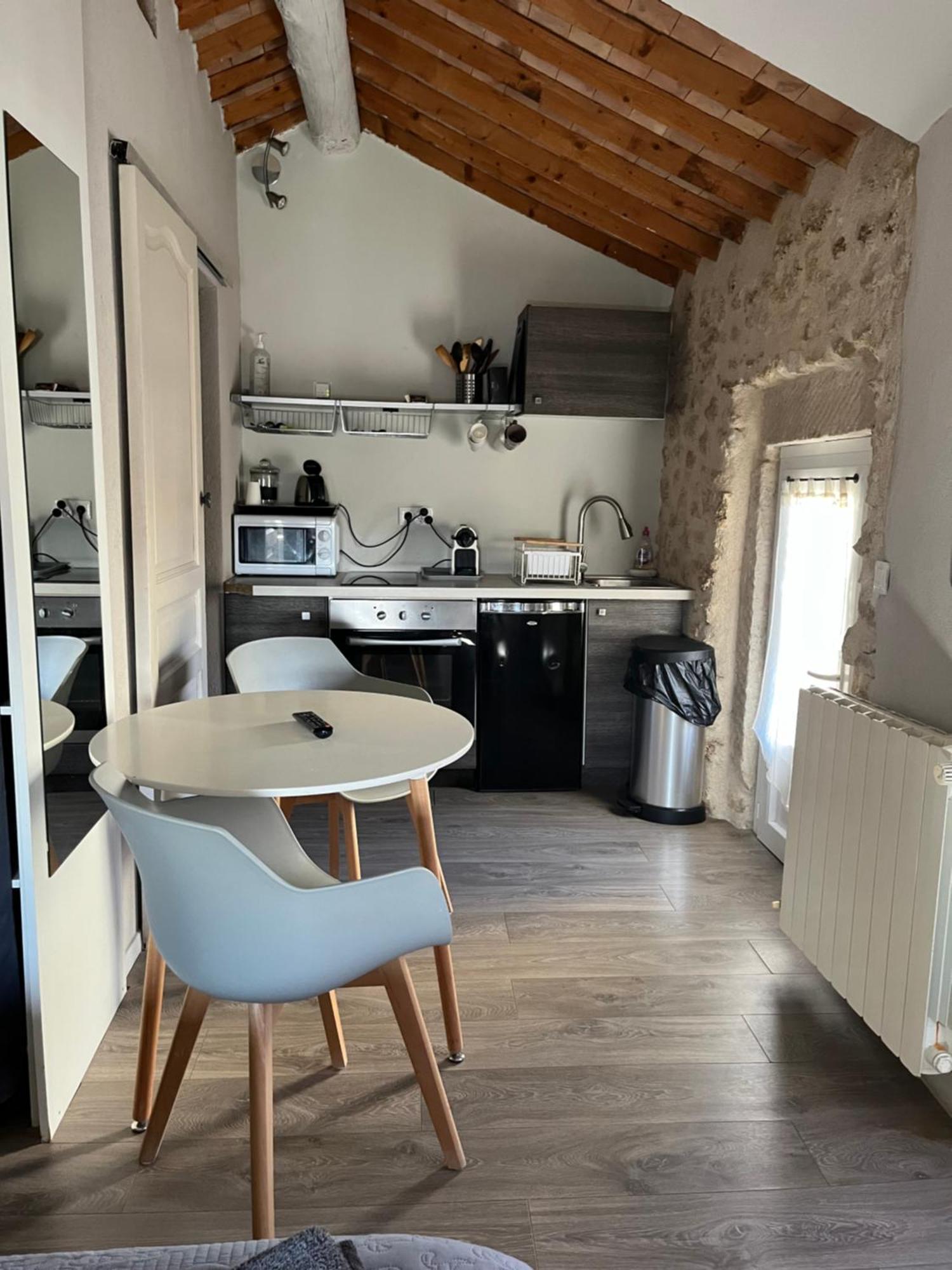 Petit Studio Le Pigeonnier A 5 Mn De Lourmarin Puyvert Luaran gambar